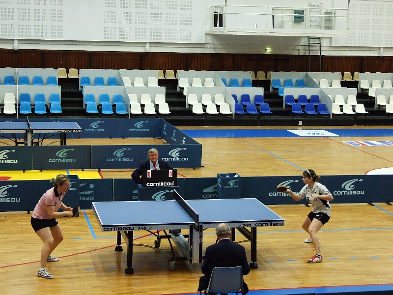 Aurore Dessaint (St Quentin) a droite qui s'impose 3 sets a 1 face a Yuliya Faso Markova (Serris).JPG